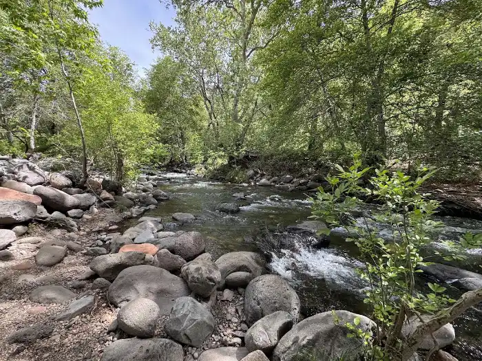 oak creek in sedona