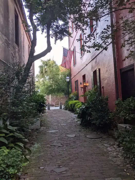 Philadelphia Alley in Charleston