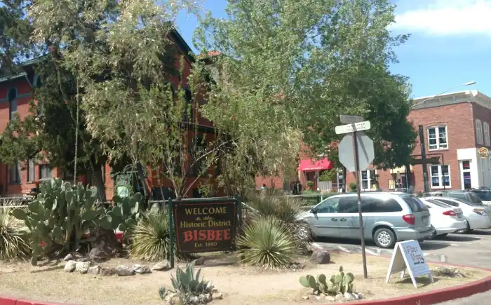 Welcome to Bisbee sign