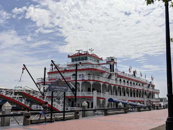 Georgia Queen Boat in Savannah