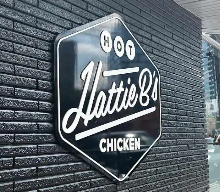 Hattie B's sign in Nashville