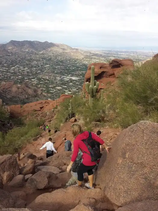 hiking camelback in Phoenix