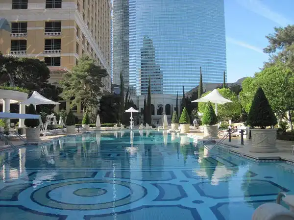 Bellagio Pool