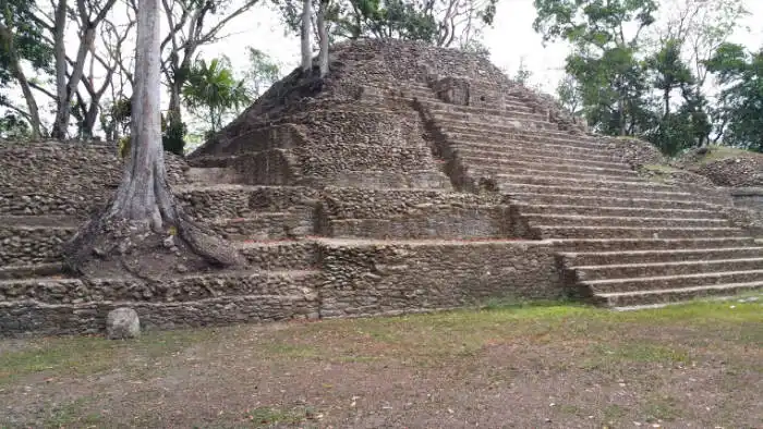 Main Cahal Belize