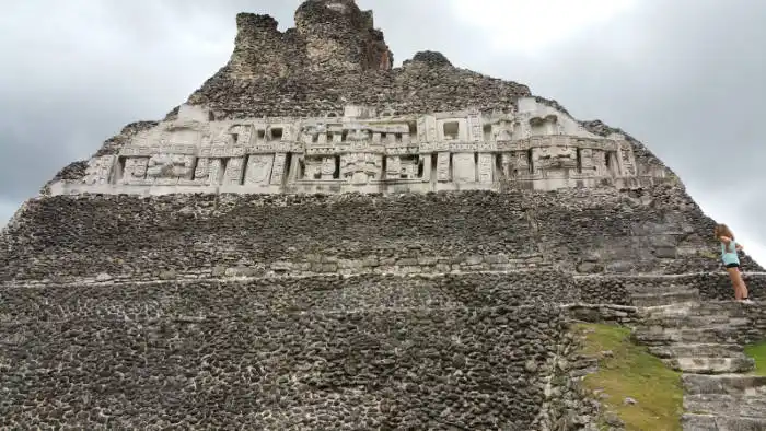 xunatunich Belize