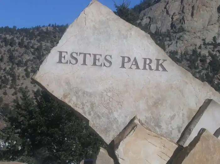 Estes Park Sign