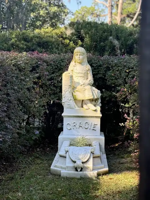 Gracie at Bonaventure Cemetery