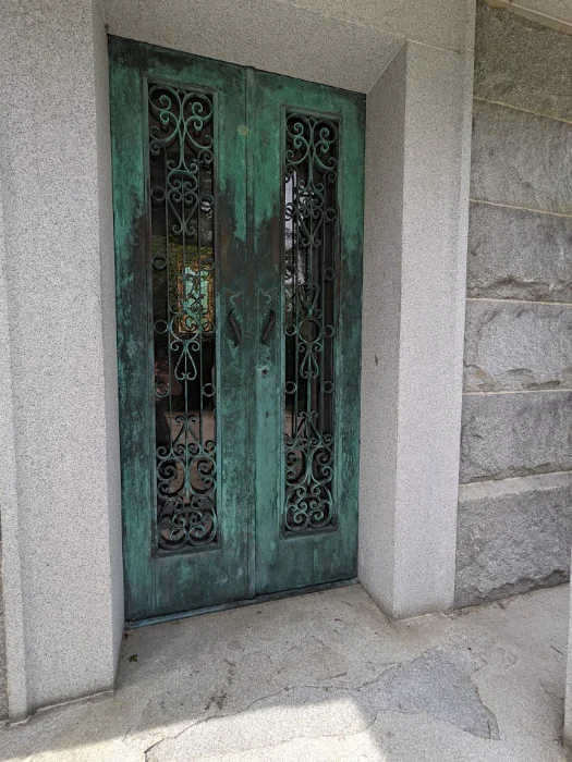 door bonaventure cemetery Savannah